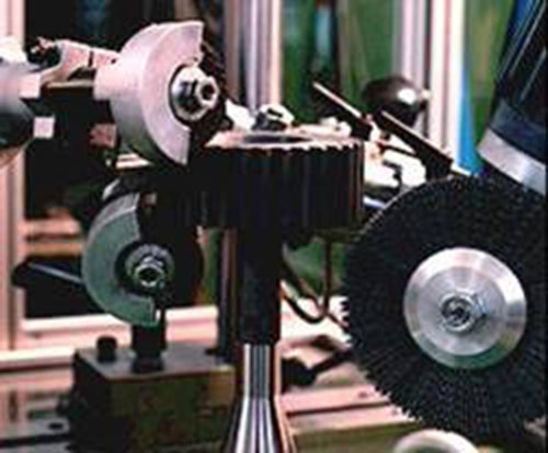 Industrial wheel brush for gear